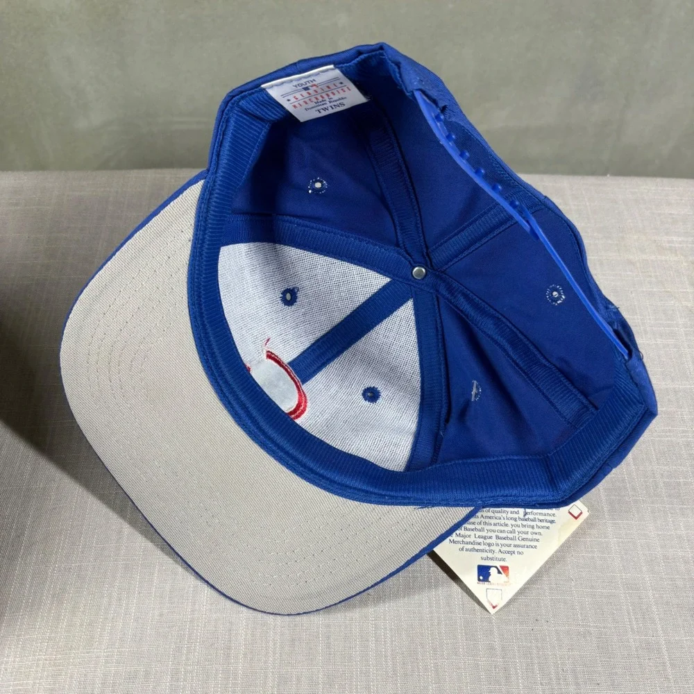 Twins Chicago Cubs Youth Snapback Hat Blue Red MLB Genuine Merchandise Vintage
